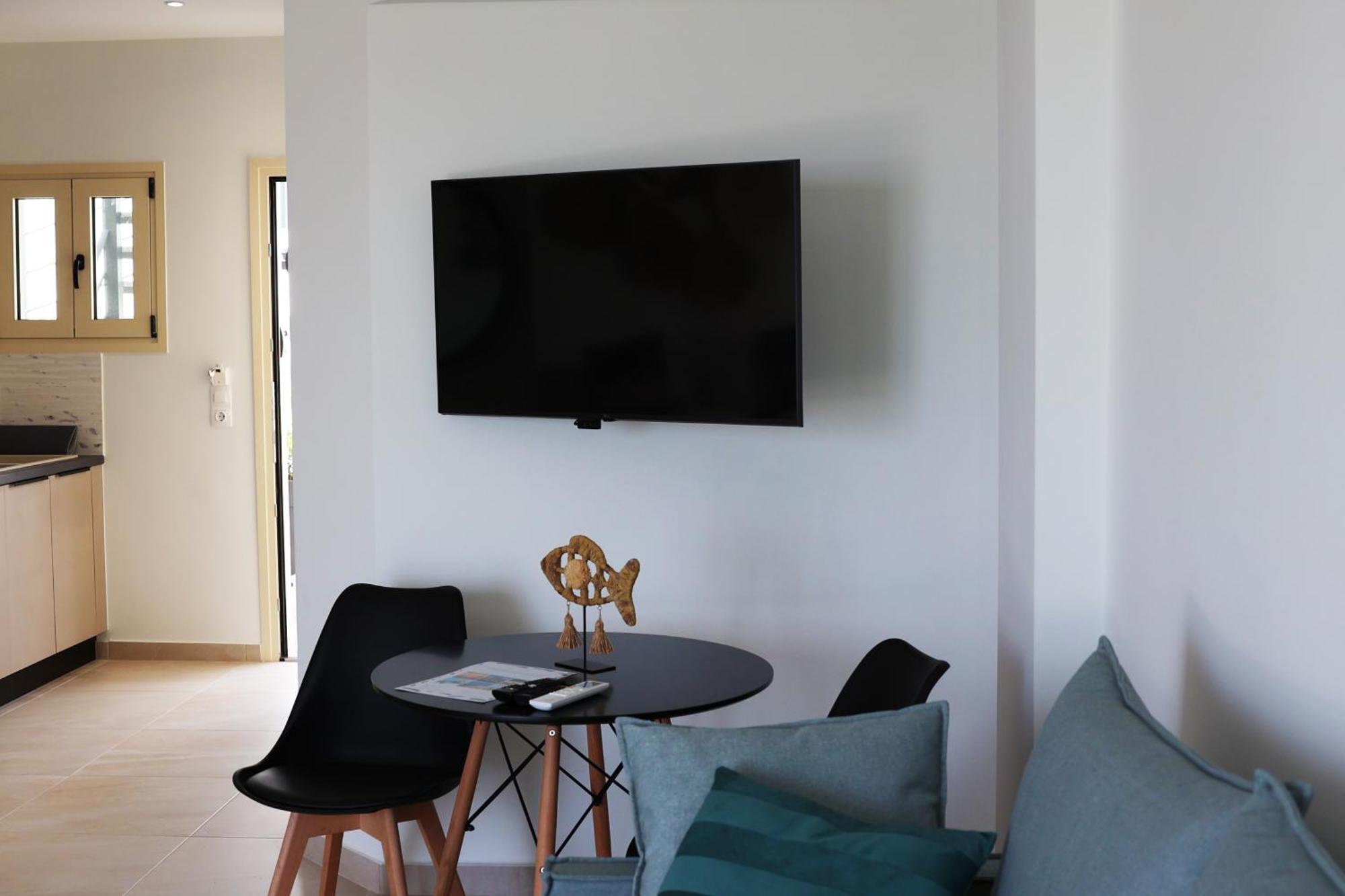 Ocean View Studios And Luxury Rooms Plomari Zewnętrze zdjęcie