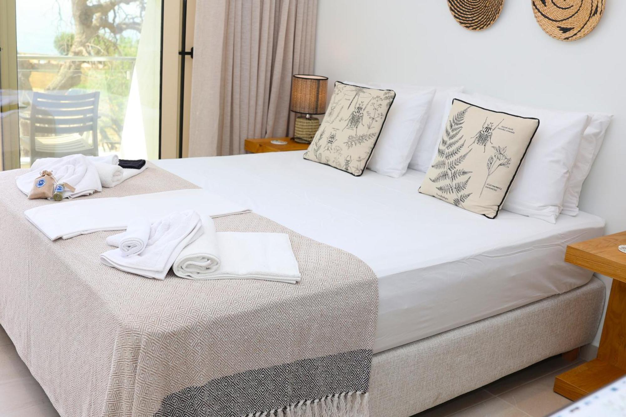 Ocean View Studios And Luxury Rooms Plomari Zewnętrze zdjęcie